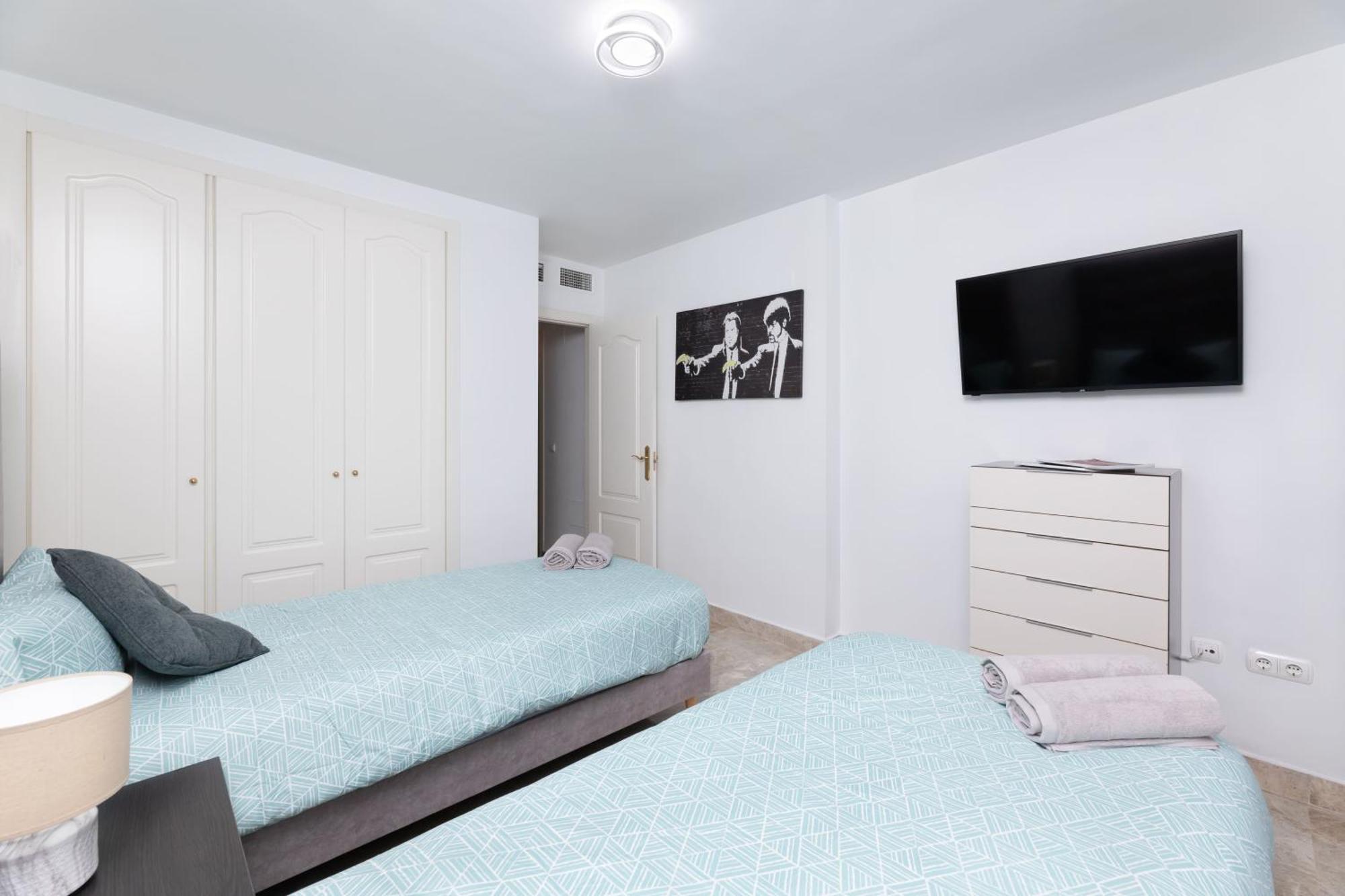 Casa de Férias Cozy 4 Bedroom Townhouse With Swimming Pool