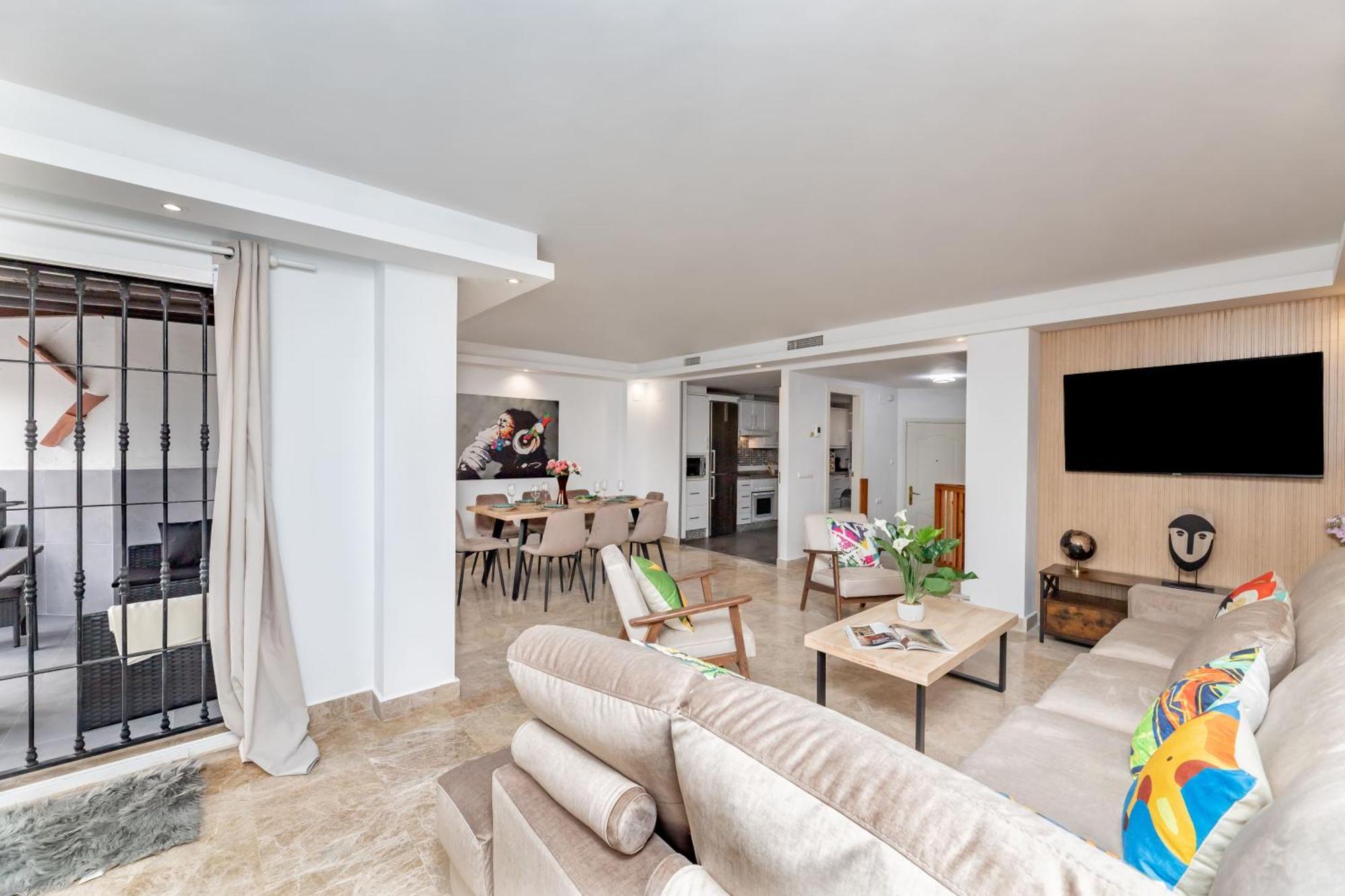 Cozy 4 Bedroom Townhouse With Swimming Pool Casa de Férias